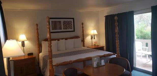 Land o Nod Inn - 33
