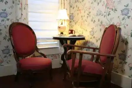 Martine Inn - 79
