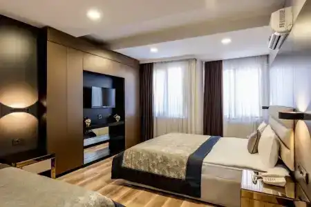 A Palace Suites - 181