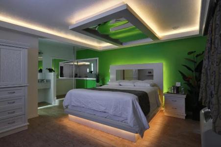 Romantic Inn & Suites - 25