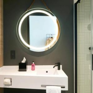 Moxy Amsterdam Schiphol Airport - 23