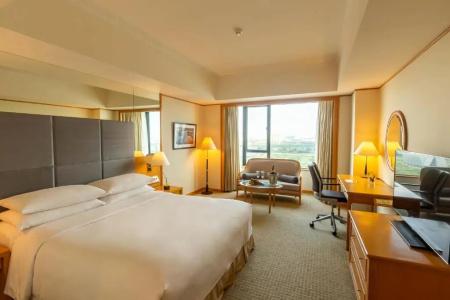 Renaissance Riverside Saigon - 59