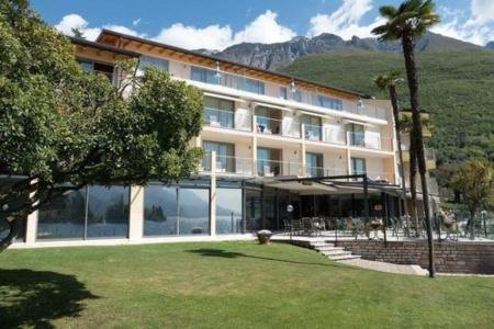 Val Di Sogno - Adults Only - 18