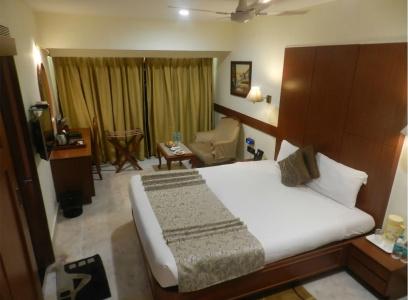The Emerald & Executive - 19
