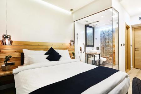 One Luxury Suites - 39