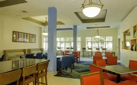 Holiday Inn Express St. Petersburg North / i-275, An Ihg - 26