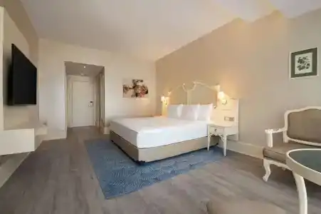 DoubleTree by Hilton Cesme Alacati Beach Resort - 23