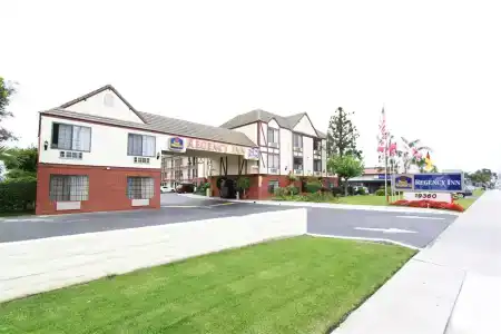 Best Western Surf City - 17