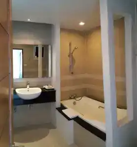 April Suites - 32