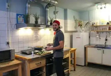 Hostel - 21