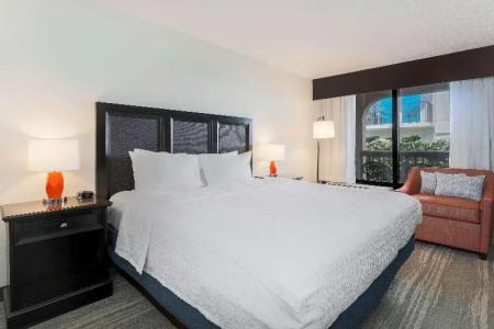 Hampton Inn - 90