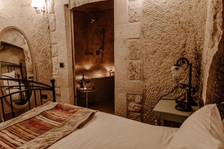 Tafoni Houses Cave - 5