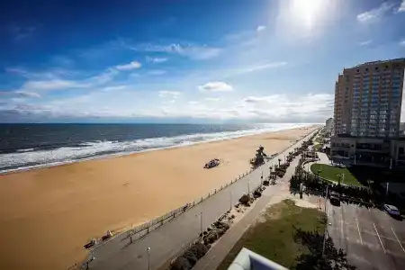 Hampton Inn Virginia Beach Oceanfront North - 21