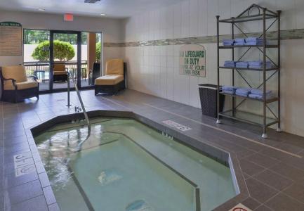 Courtyard by Marriott Northeast/Fort Jackson Area - 18