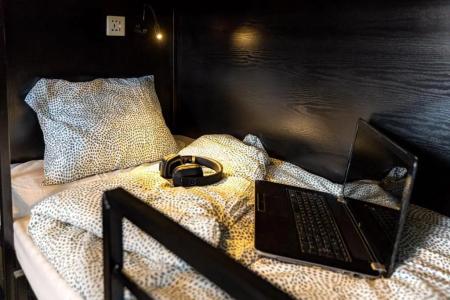 Bee Hostel - 12