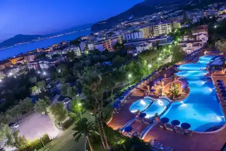 Hilton Sorrento Palace - 16