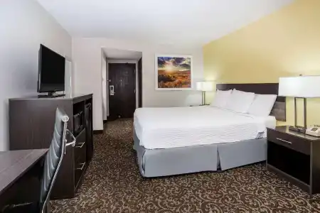 Days Inn by Wyndham Phoenix North - 22