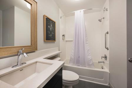 Sonesta Simply Suites Jersey City - 6