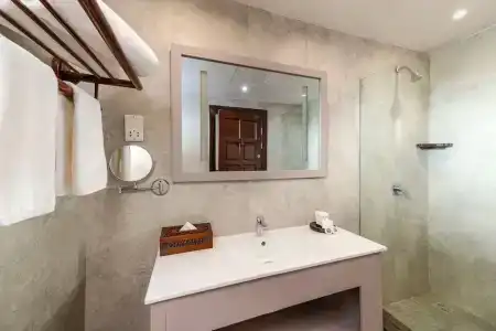 DoubleTree by Hilton Zanzibar - - 49
