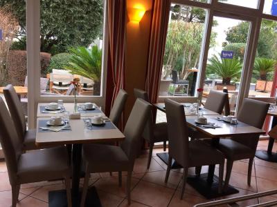 Kyriad Nîmes Ouest A9 - 18