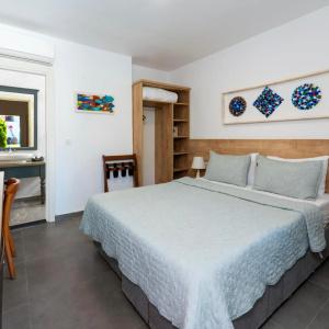 Kefi Beach & Suites - 40