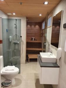 Levi Suites Levi Gold - 228