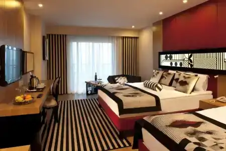Delphin Imperial Lara - 50