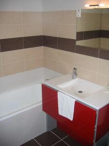 ibis Styles Annecy Centre Gare - 8