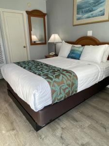 The Palomar Inn - 18