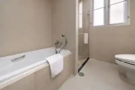 Grand Asoke Residence Sukhumvit - 114