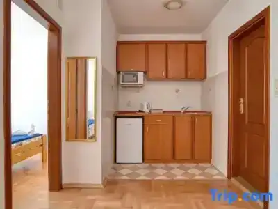 Elena - 270