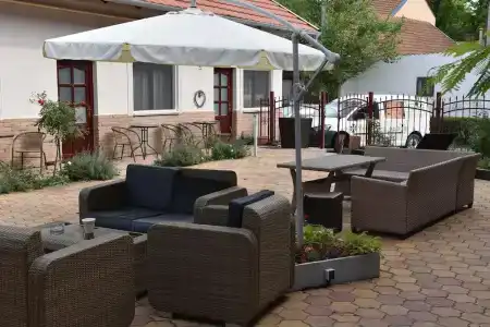 Guest House Romantika Panzio - 19