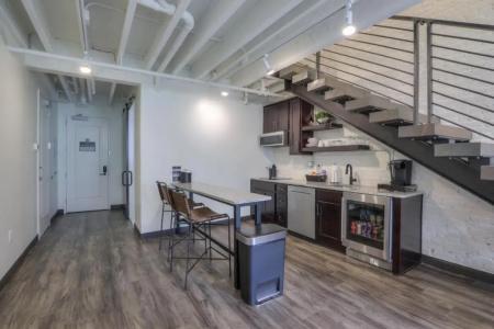 Studio 154 Luxury - 151