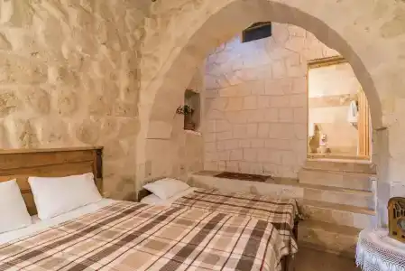 Atilla's Cave - 124