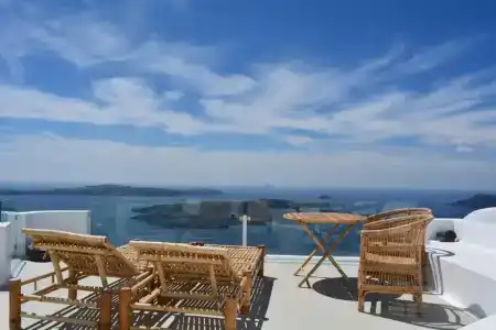 Cocoon Suites - 198