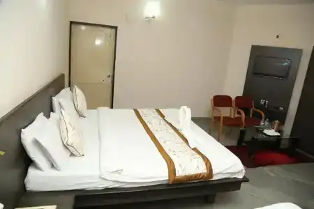 Soundarya - 62
