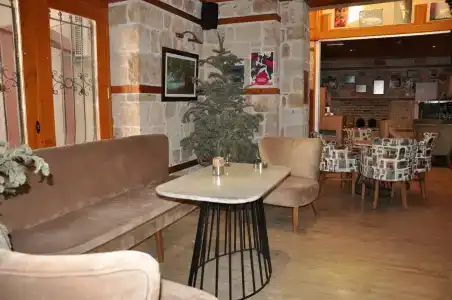 Goodman & Bistro - 13