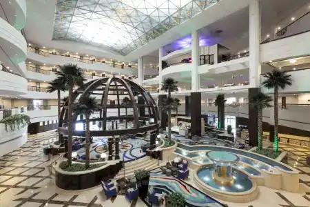 Mövenpick Grand Al Bustan - 26