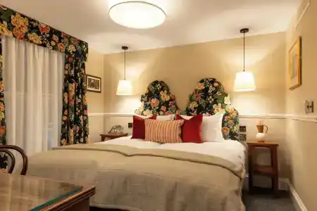 The Drayton Court - 97