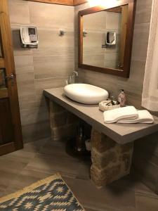 Saint Artemios and Oriental Suites - 49