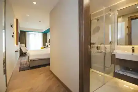 La Quinta by Wyndham Batumi - 57