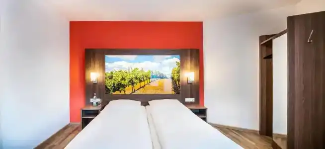 Schroeders Wein-Style-Hotel - 77