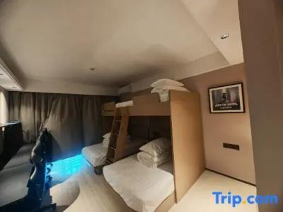 Xinyang City Celebrity - 40