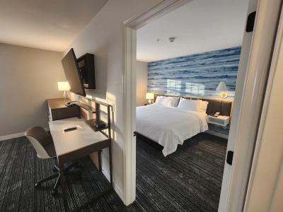 TownePlace Suites by Marriott - 27
