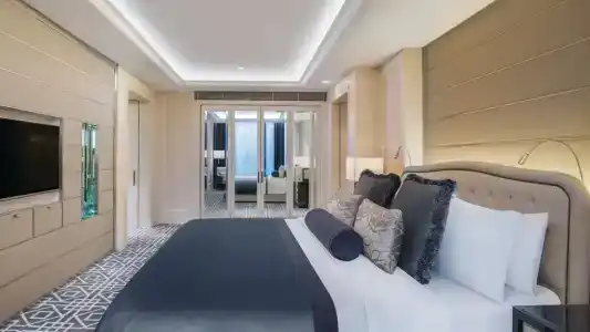 The St. Regis - 95