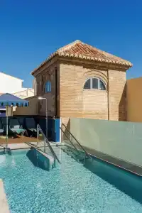Palacio Solecio, a Small Luxury of the World - 15