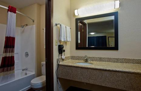 Red Roof Inn South - 7