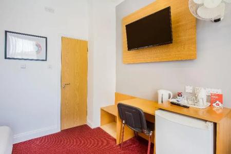 Oyo London Guest House - 83