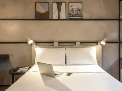 ibis Brussels Centre Chatelain - 4