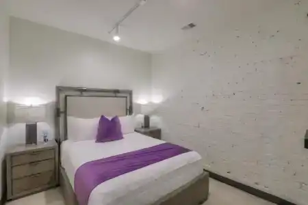 Studio 154 Luxury - 126